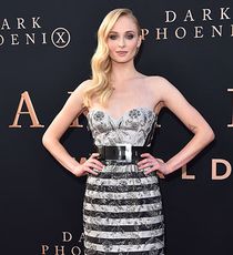 Sophie Turner, 29 лет, Великобритания Sophie Turner, 29 лет,
